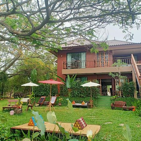 Baanbua Nonlen Hotel Udon Thani Buitenkant foto