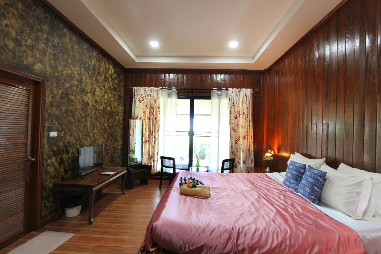 Baanbua Nonlen Hotel Udon Thani Buitenkant foto