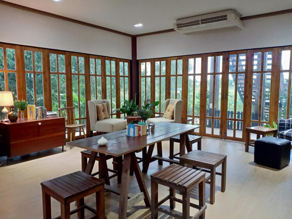 Baanbua Nonlen Hotel Udon Thani Buitenkant foto