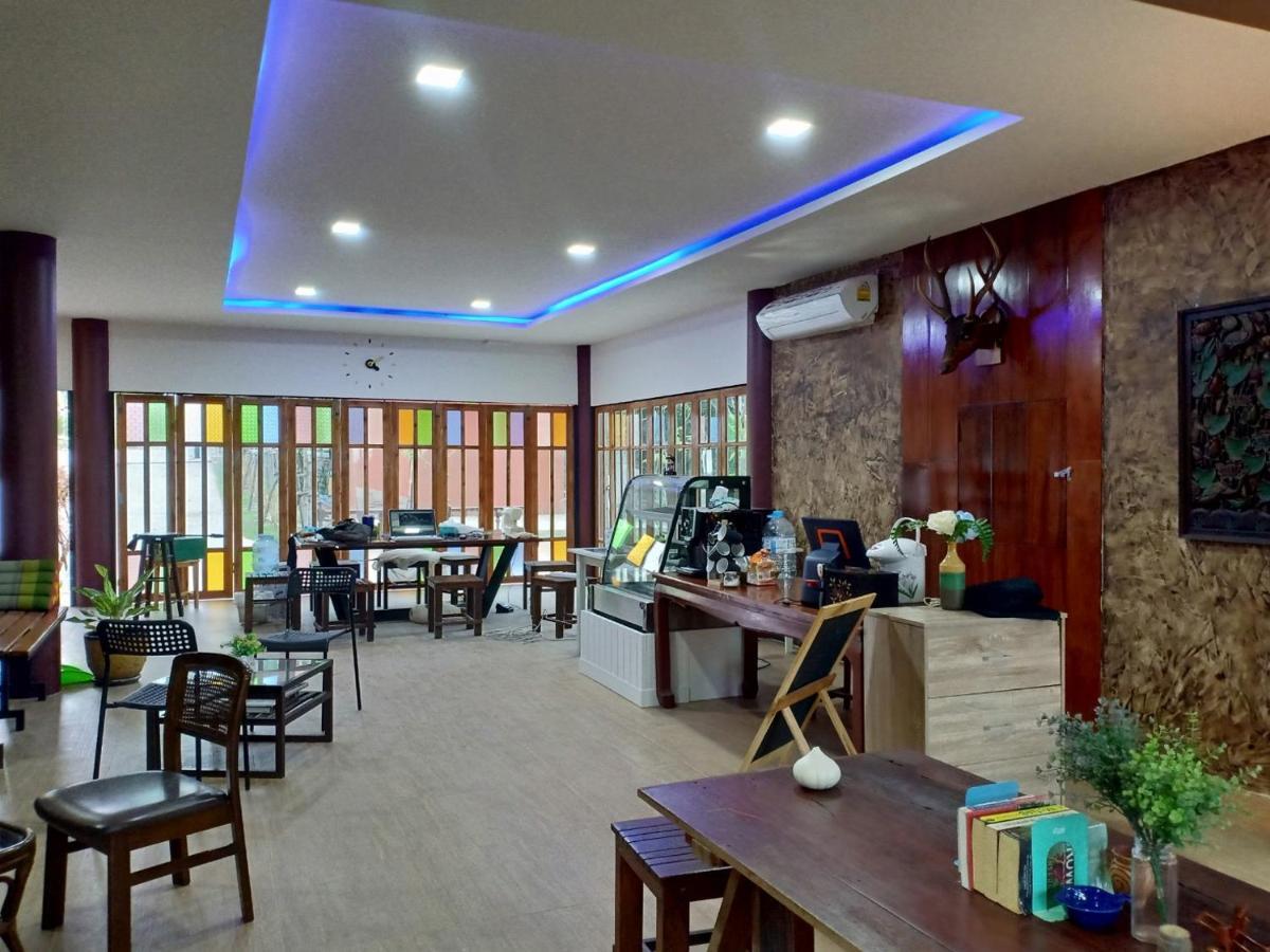 Baanbua Nonlen Hotel Udon Thani Buitenkant foto