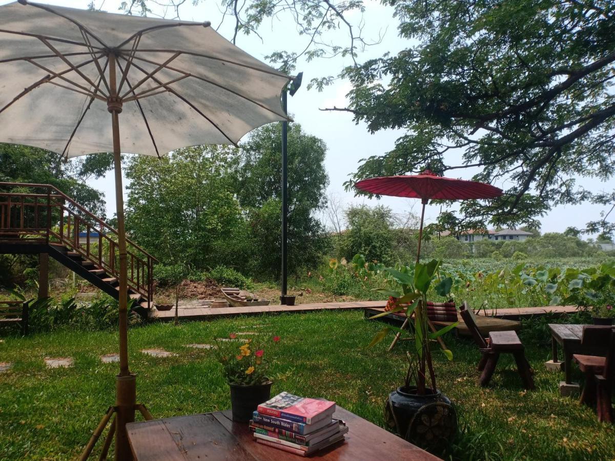 Baanbua Nonlen Hotel Udon Thani Buitenkant foto